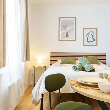 Elegant 3 Pers Wifi דירה